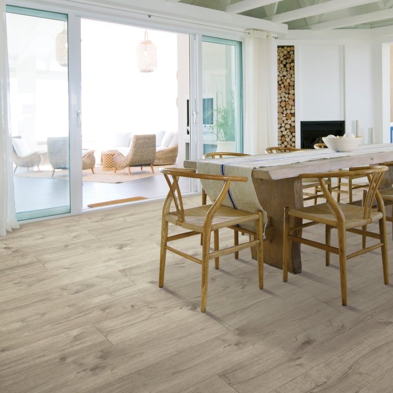 The Fairfax, VA area’s best laminate flooring store is Fairfax Floors Inc.